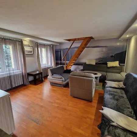 Goscinne Andrzejowka Andrzej Sikon شقة