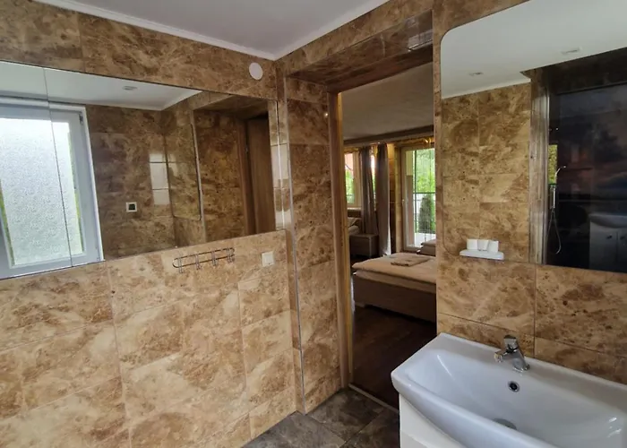 Goscinne Andrzejowka Andrzej Sikon דירה שצ'צ'אוונו-ז'דראוג'